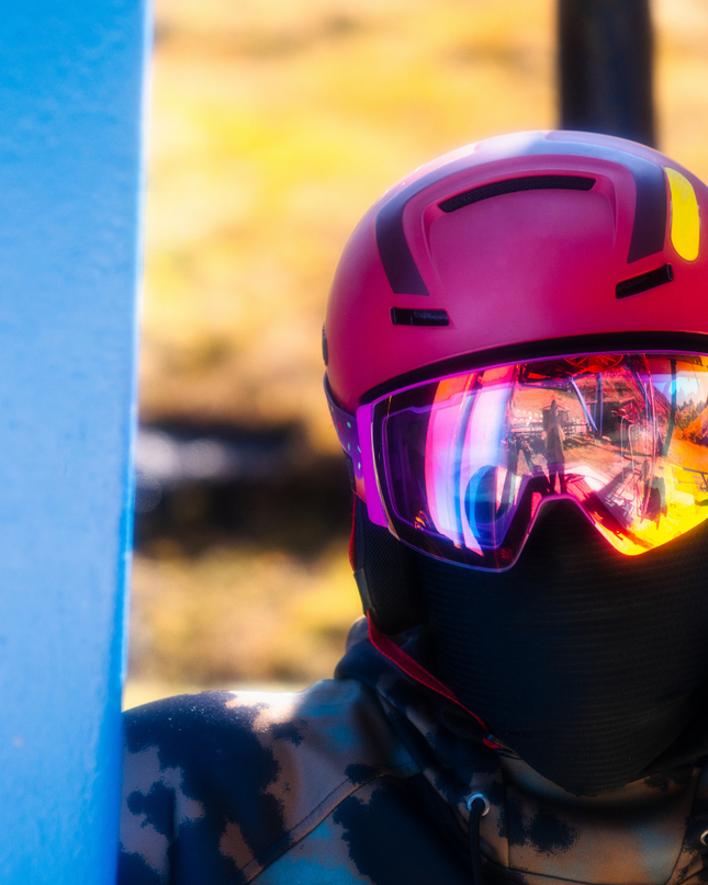 Chico con las gafas de snow Sweet Avalanche.