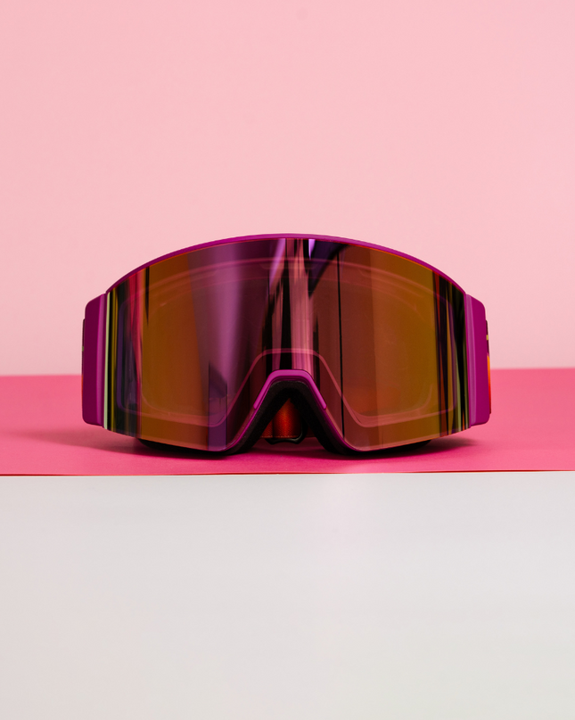 Vista frontal de las gafas de ventisca Sweet Avalanche con la lente Clear Punk.